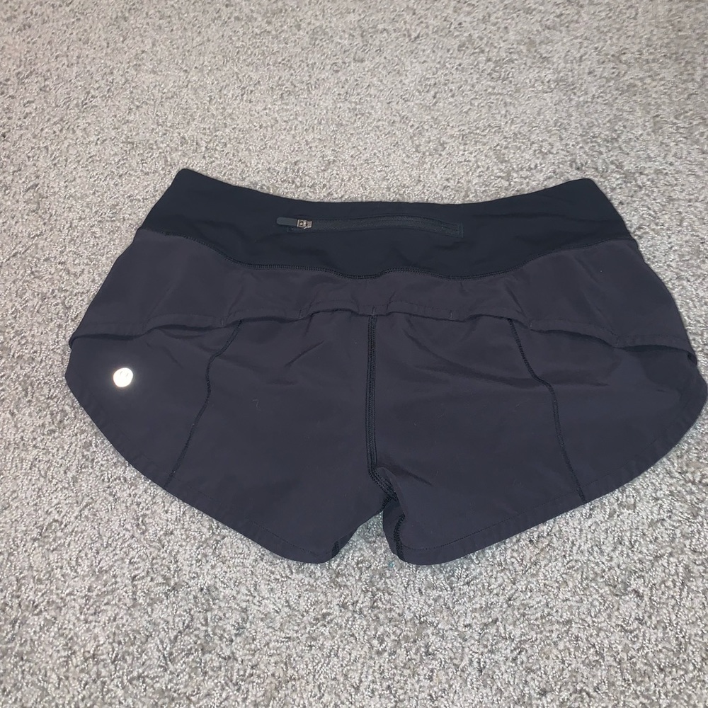 Lululemon Black Speed Up Short Size 4 2.5”